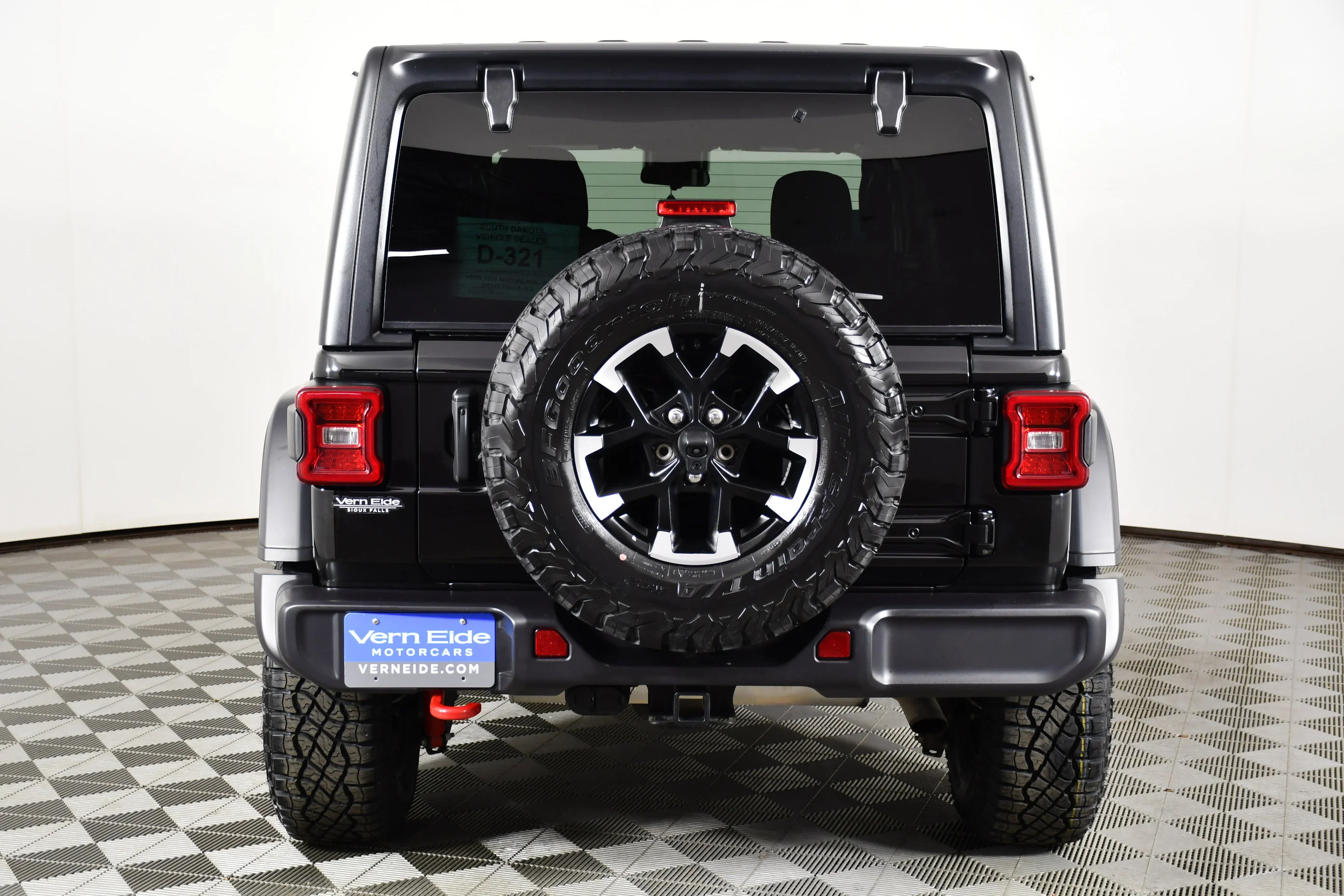 Used 2025 Black Clearcoat Jeep Rubicon image 6