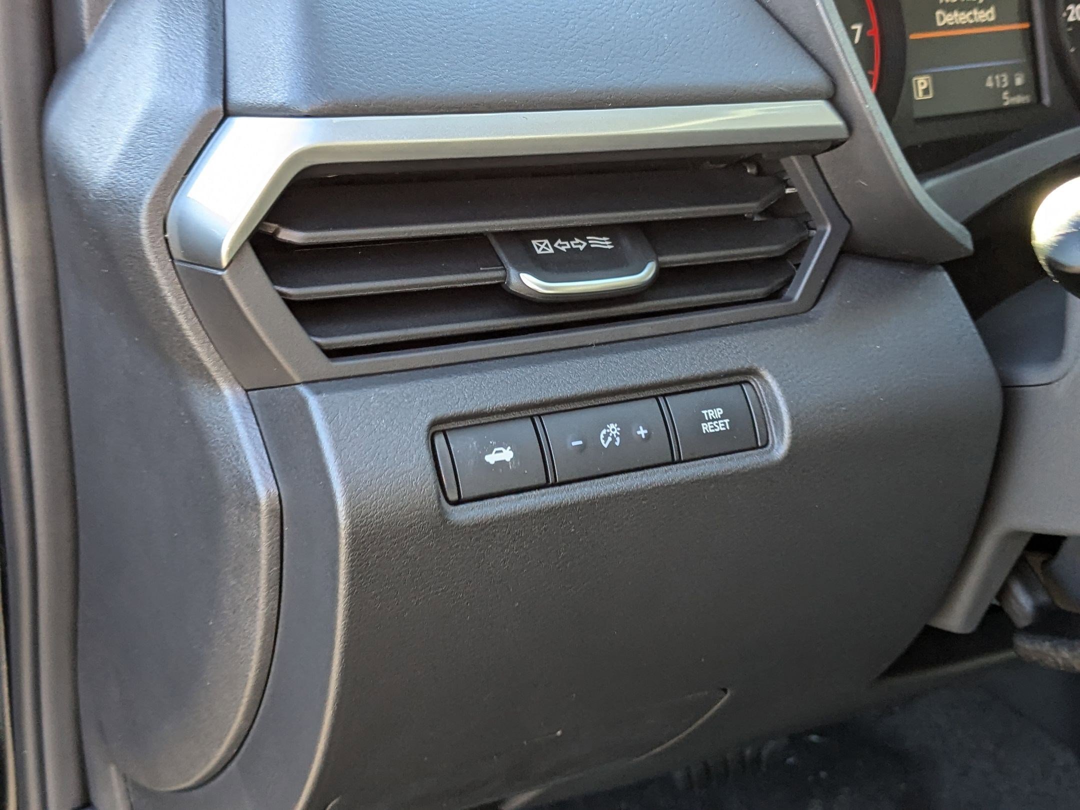 2025 Nissan Altima S - Photo 13