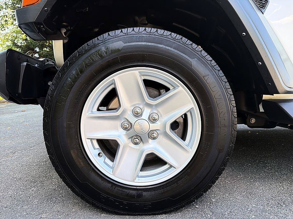 Used 2023 Bright White Clearcoat Jeep Sport S image 8
