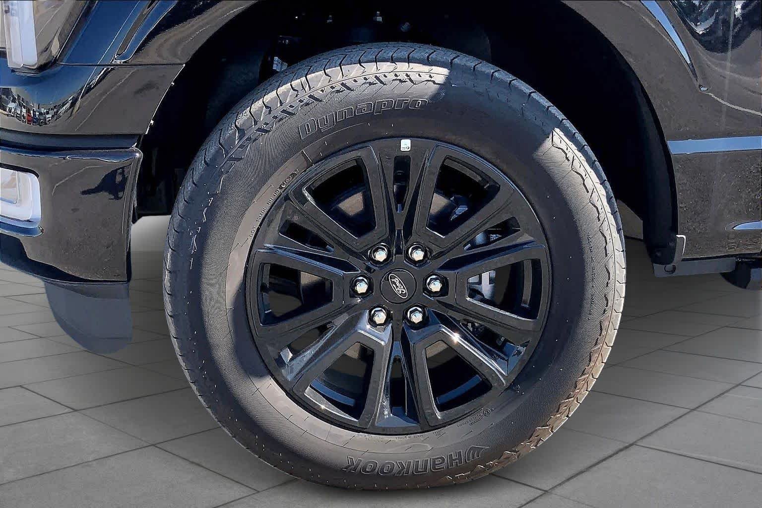 2025 Ford F-150 Platinum - Photo 12