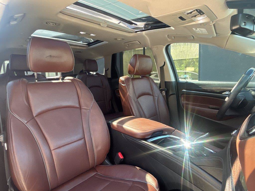 Used 2020 White Buick Avenir image 9