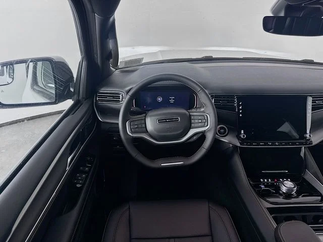 New 2026 Bright White Clear-Coat Exterior Paint Jeep Grand Wagoneer image 23