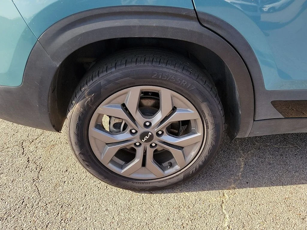 Used 2024 Blue / Black Kia S image 7