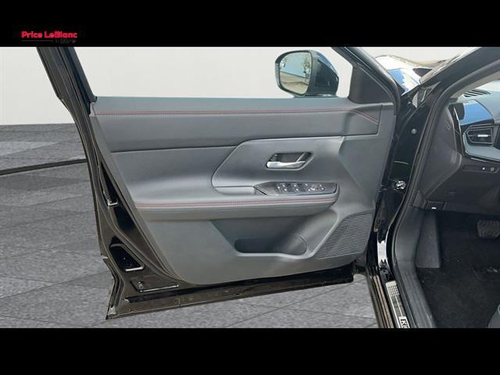 2025 Nissan Kicks SR - Photo 21