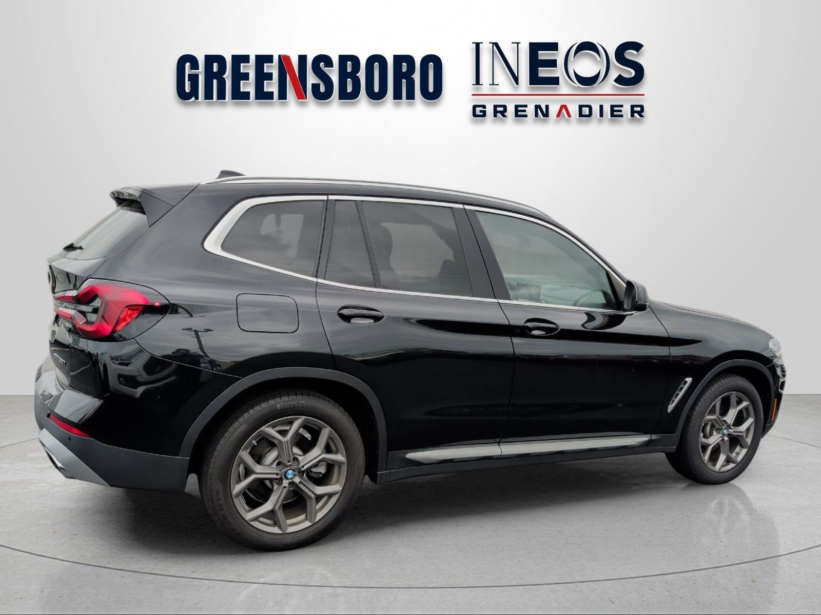 Used 2022 Black Sapphire Metallic BMW xDrive30i image 5