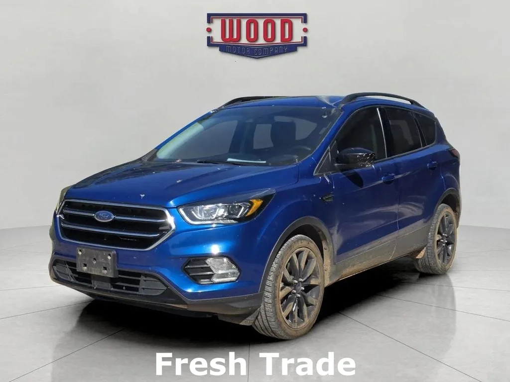 Used 2018 Lightning Blue Metallic Ford SE image 3