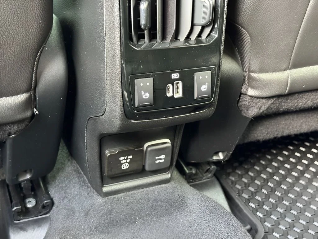 Used 2022 Red Jeep Limited image 18