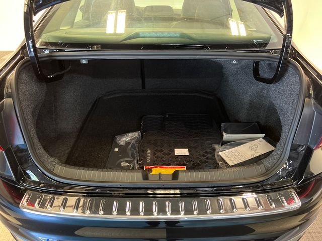 New 2026 Black Volkswagen 1.5T SEL image 5