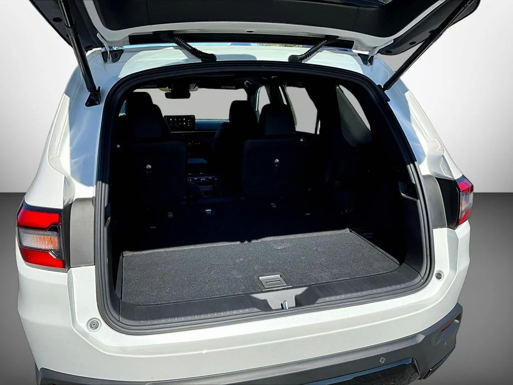 New 2026 Platinum White Pearl Honda AWD Black Edition image 8