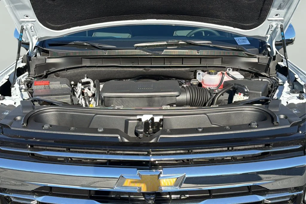 New 2027 Polar White Tricoat Chevrolet Premier image 10