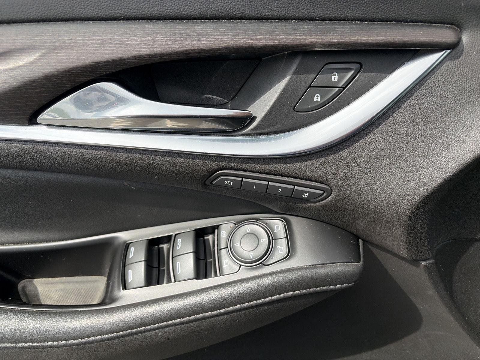Used 2023 Ebony Twilight Metallic Buick Avenir image 15