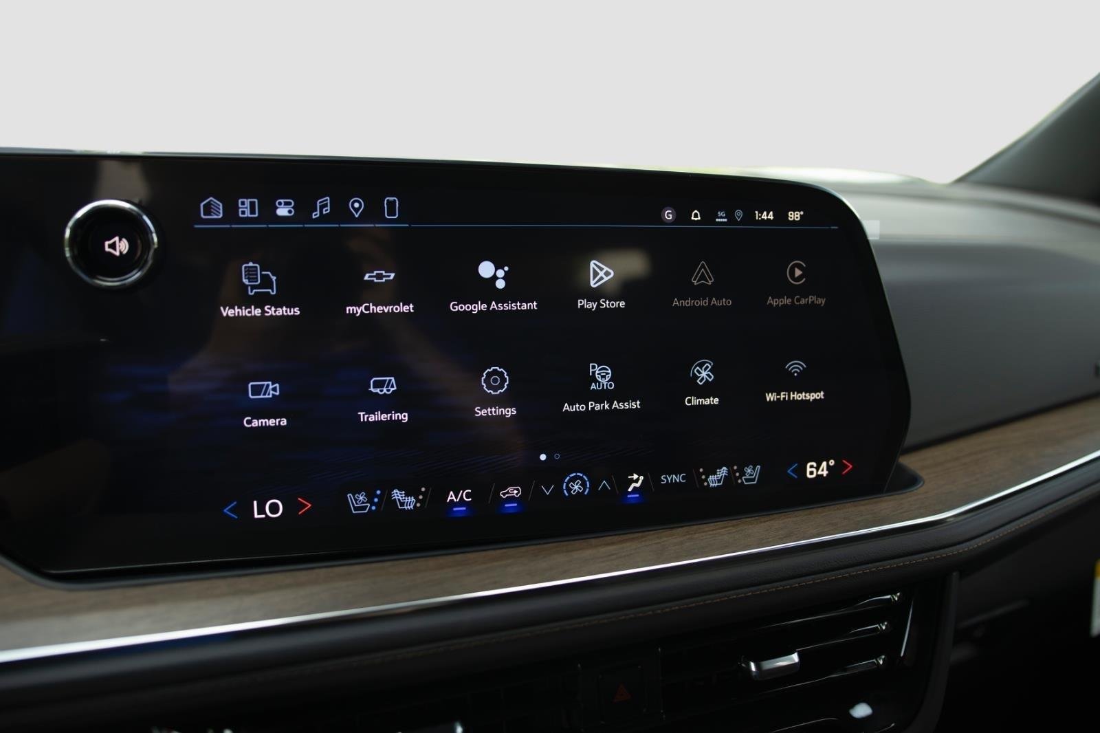 2026 Chevrolet Suburban High Country - Photo 18