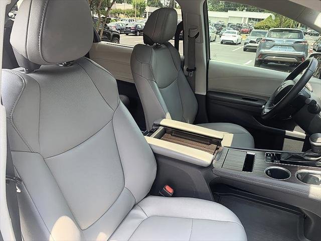 Certified Used 2023 WIND CHILL PEARL* Toyota  image 20