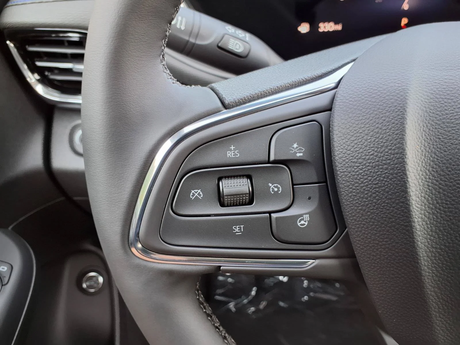 2026 Buick Envista Sport Touring - Photo 9