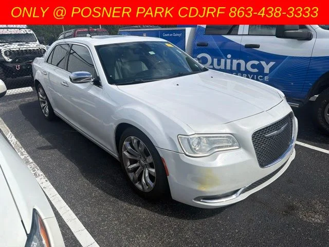 Used 2015 White Chrysler C image 1