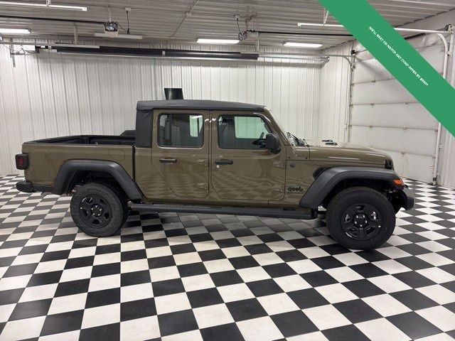 2026 Jeep Gladiator Sport