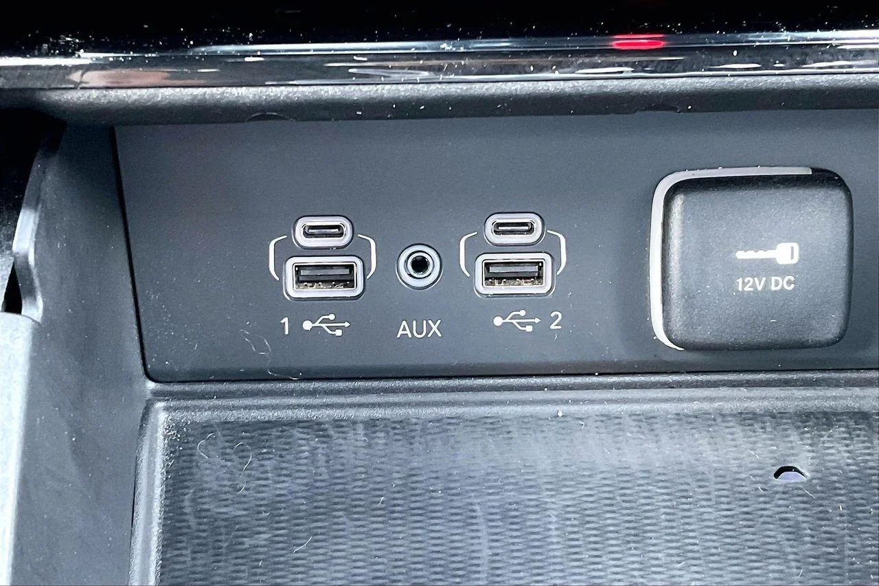 Used 2023 Gray Jeep Altitude X image 16