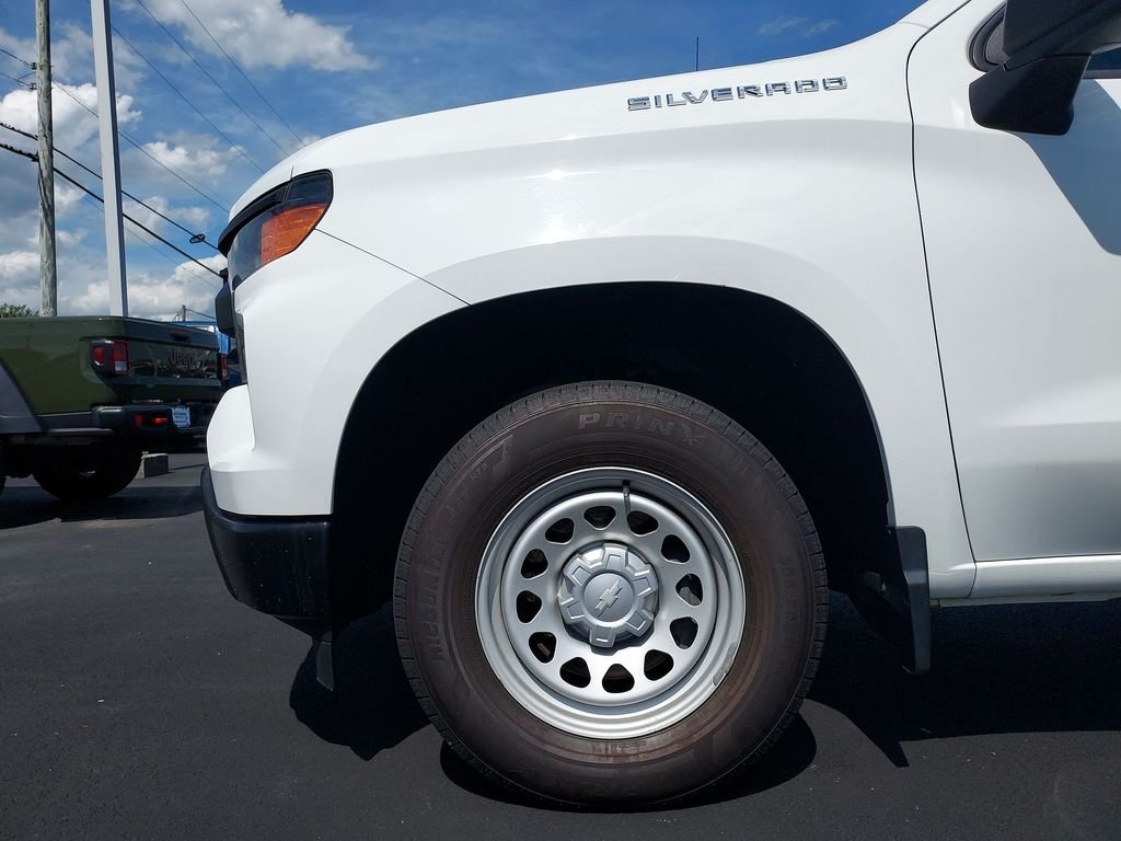 Used 2023 White Chevrolet WT image 16
