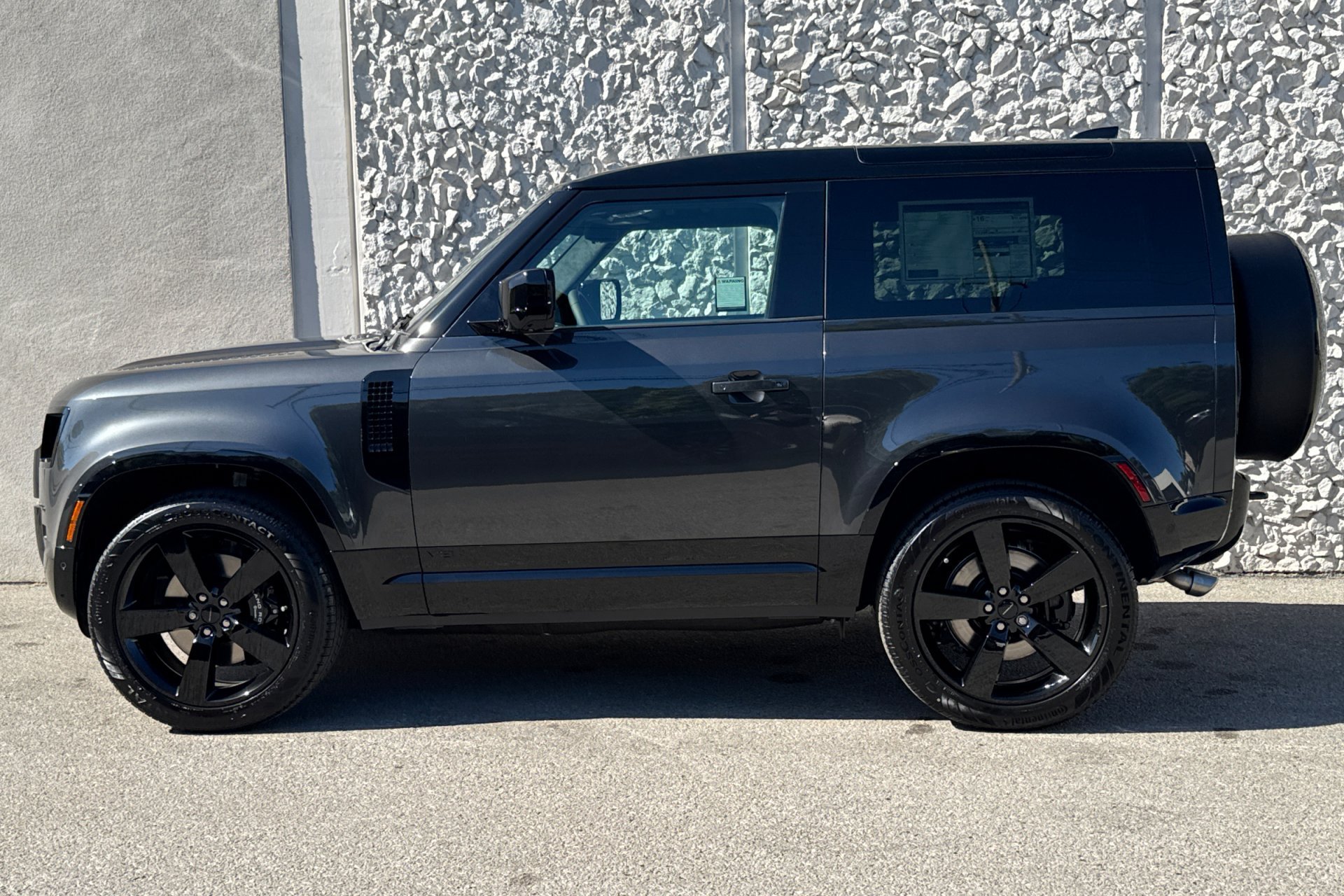 New 2026 Carpathian Grey Land Rover V8 image 5