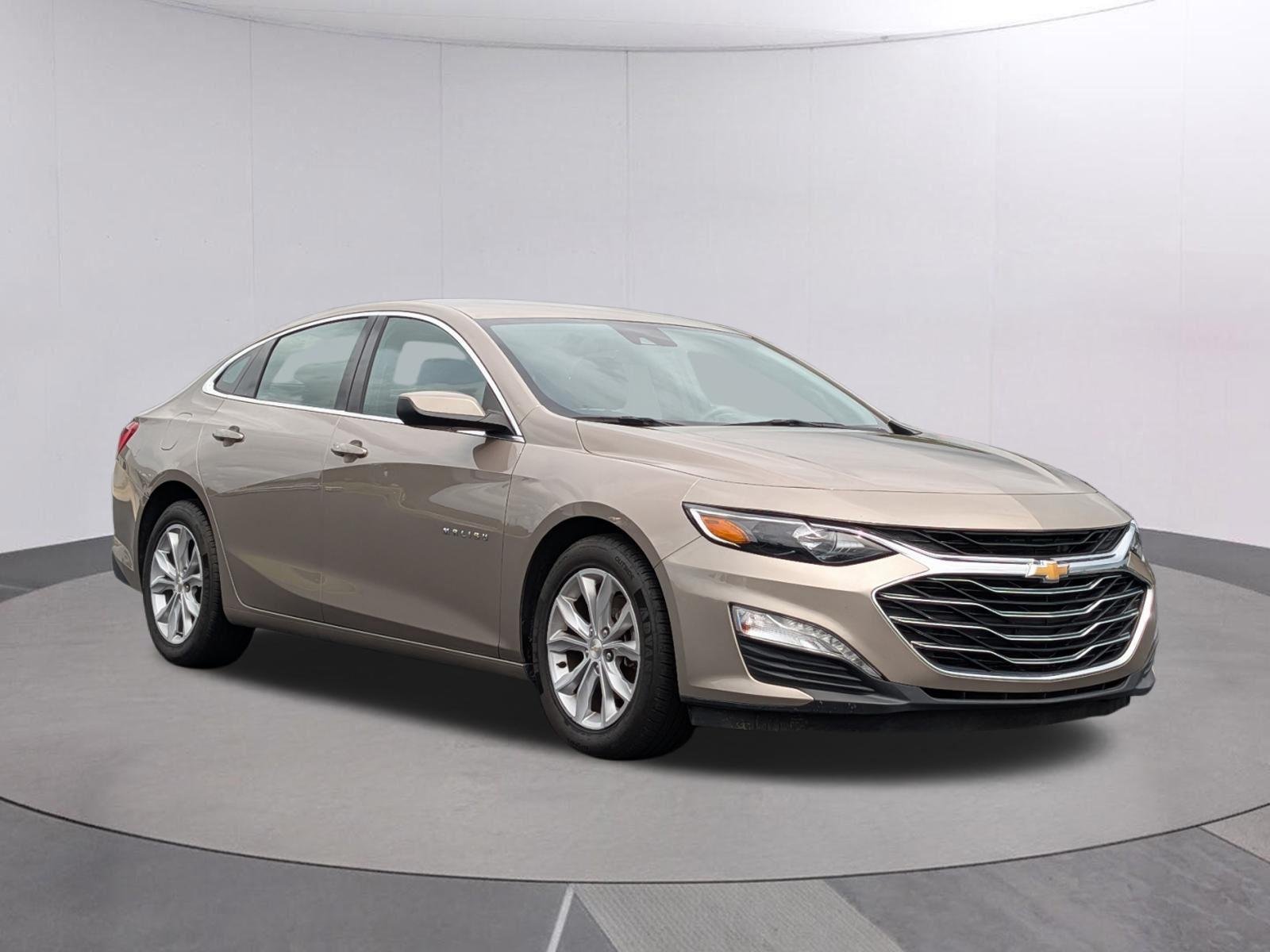 Used 2023 Mineral Gray Metallic Chevrolet LT image 7