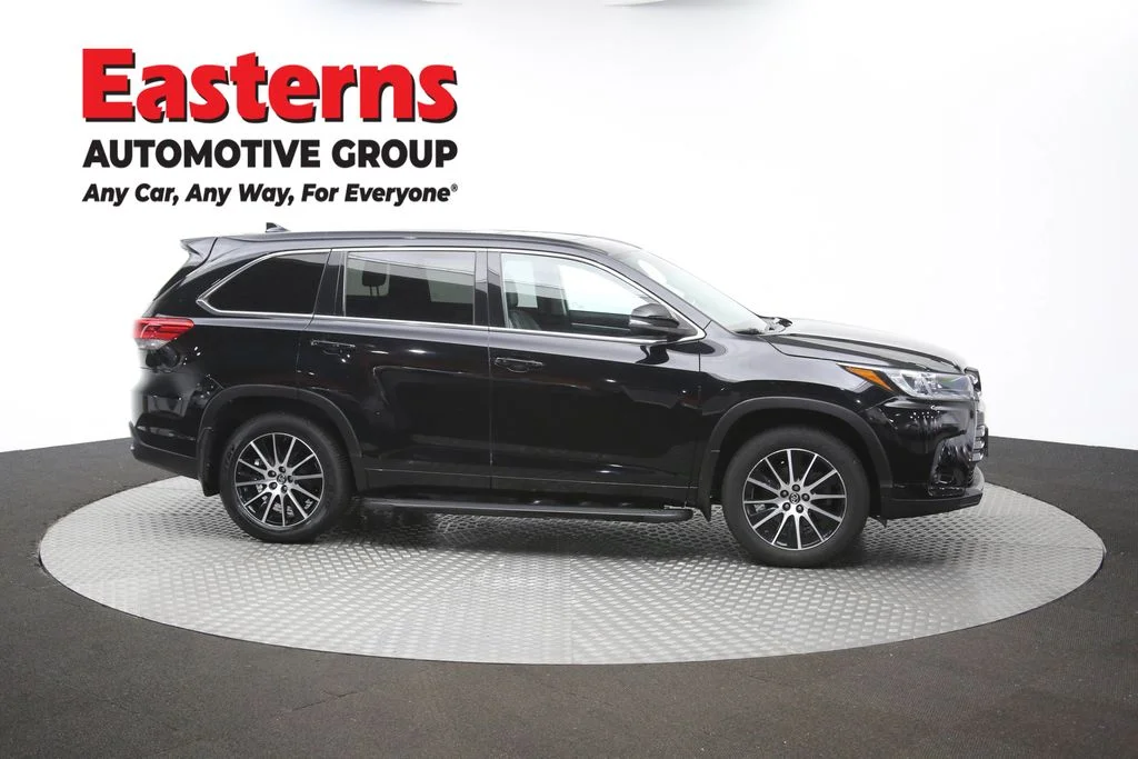 Used 2018 Black Toyota SE image 47