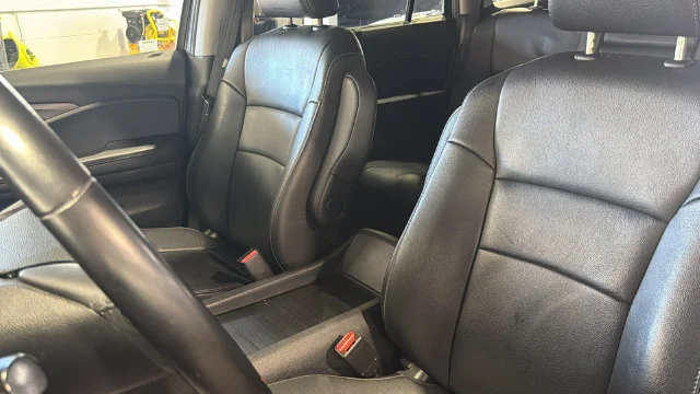 Used 2020 Black Honda EX-L image 26