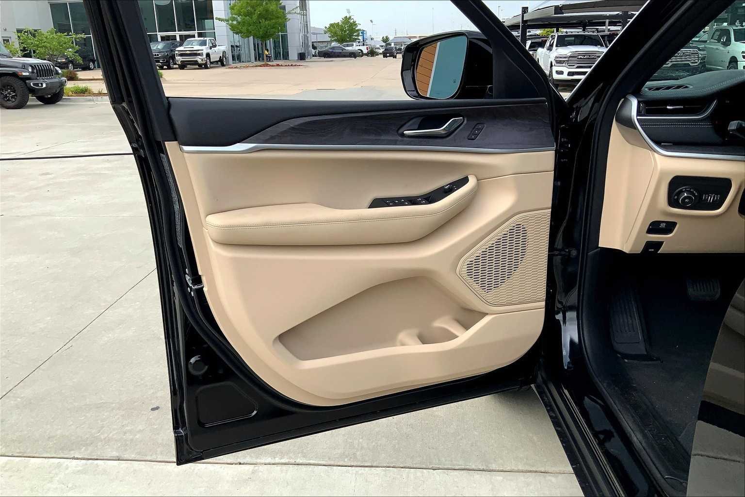 2025 Jeep Grand Cherokee L Limited - Photo 11