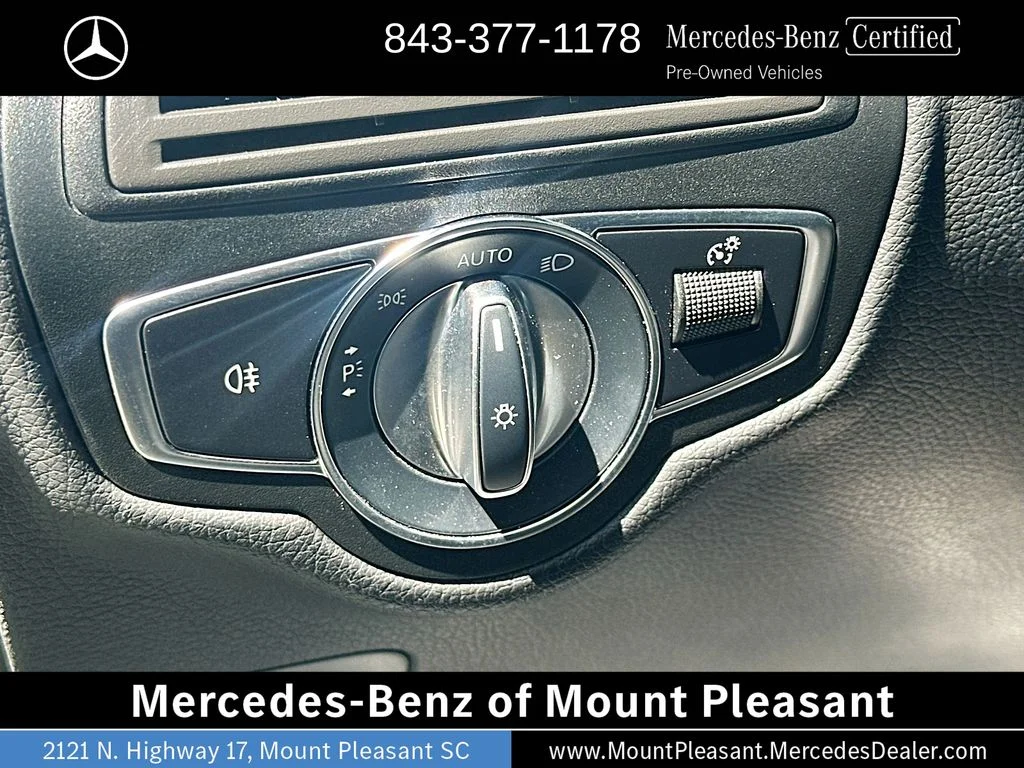 Used 2022 Black Mercedes-Benz GLC 300 image 10