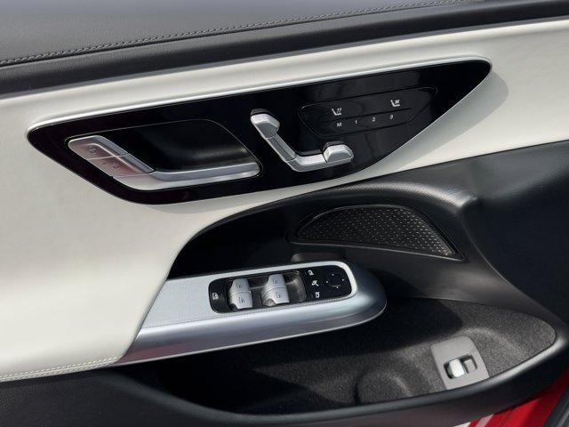 New 2026 MANUFAKTUR Patagonia Red Metallic Mercedes-Benz E 350 image 9
