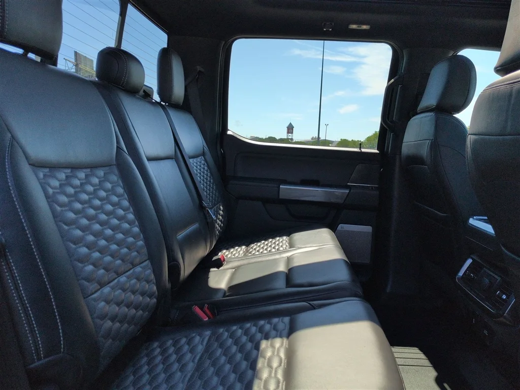 Used 2023 Black Ford XLT image 28