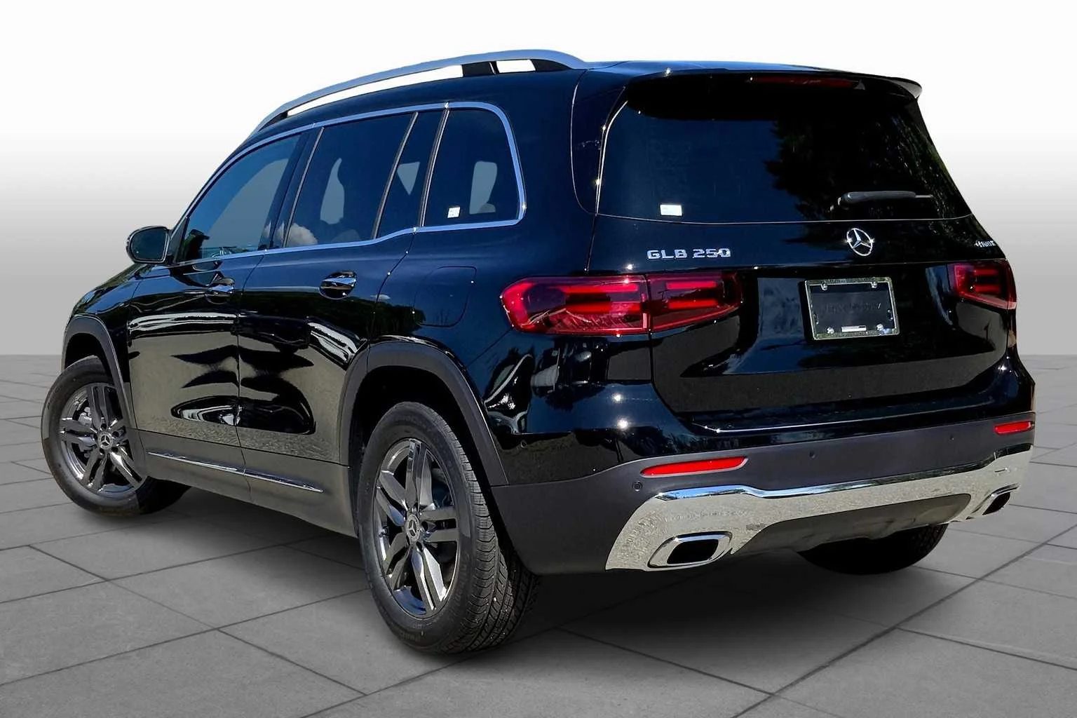 Certified Used 2026 Night Black Mercedes-Benz GLB 250 image 16