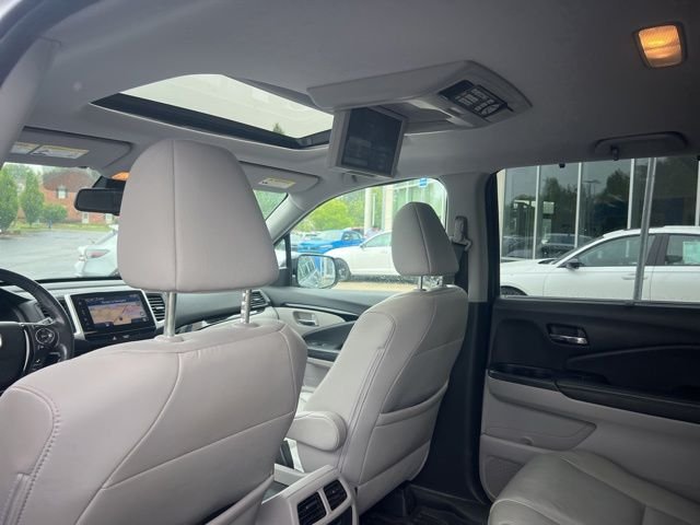 2018 Honda Pilot Touring - Photo 17