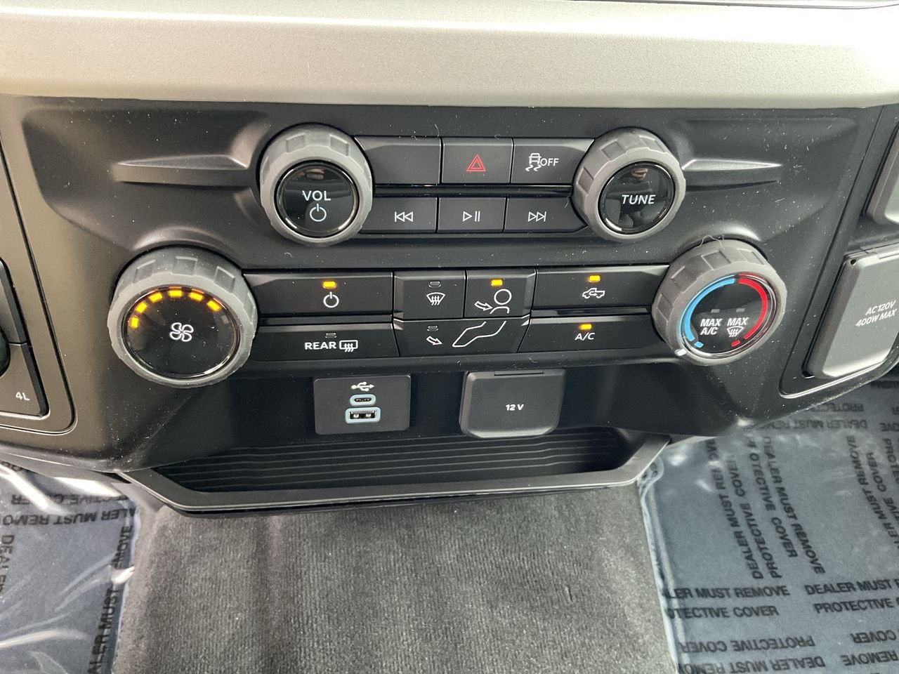 New 2026 Oxford White Ford F-250® XLT image 17