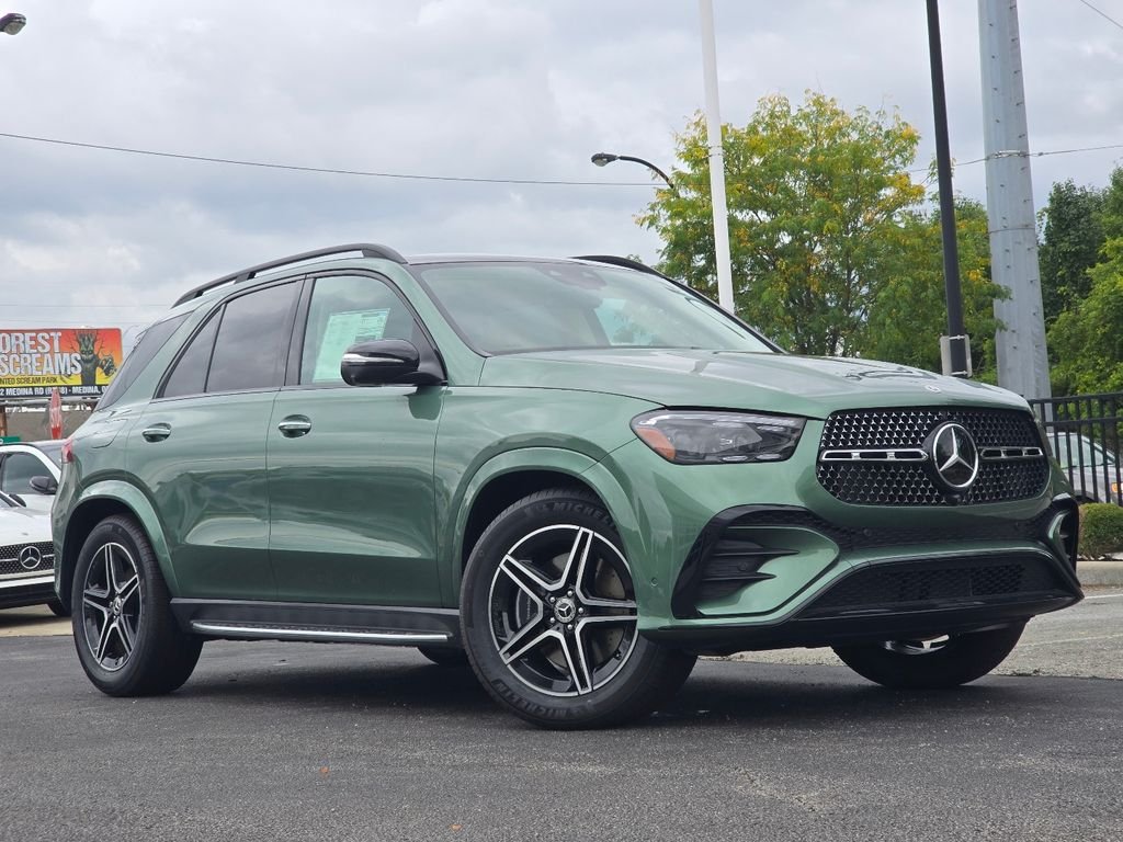 New 2026 MANUFAKTUR Ireland Mid Green Metallic Mercedes-Benz GLE 450 image 2