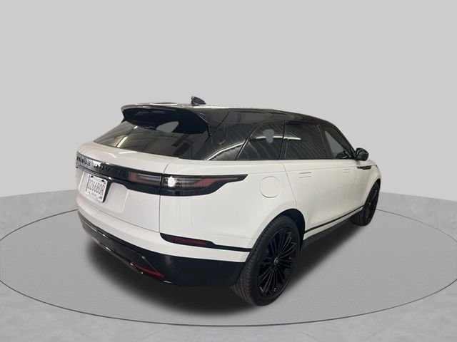 New 2026 Fuji White Land Rover Dynamic SE image 4