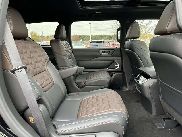 2026 Nissan Armada Platinum Reserve - Photo 11