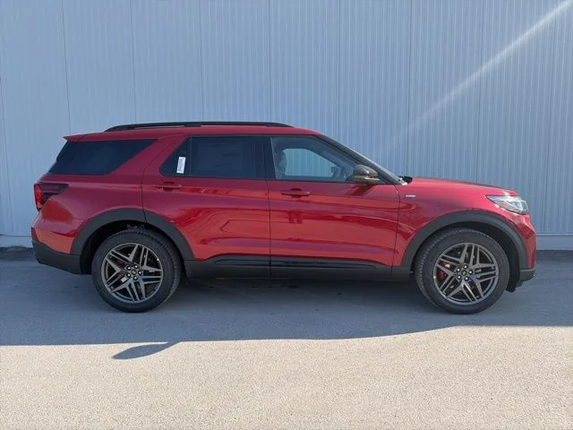 New 2026 Rapid Red Metallic Tinted Clearcoat Ford ST-Line image 16
