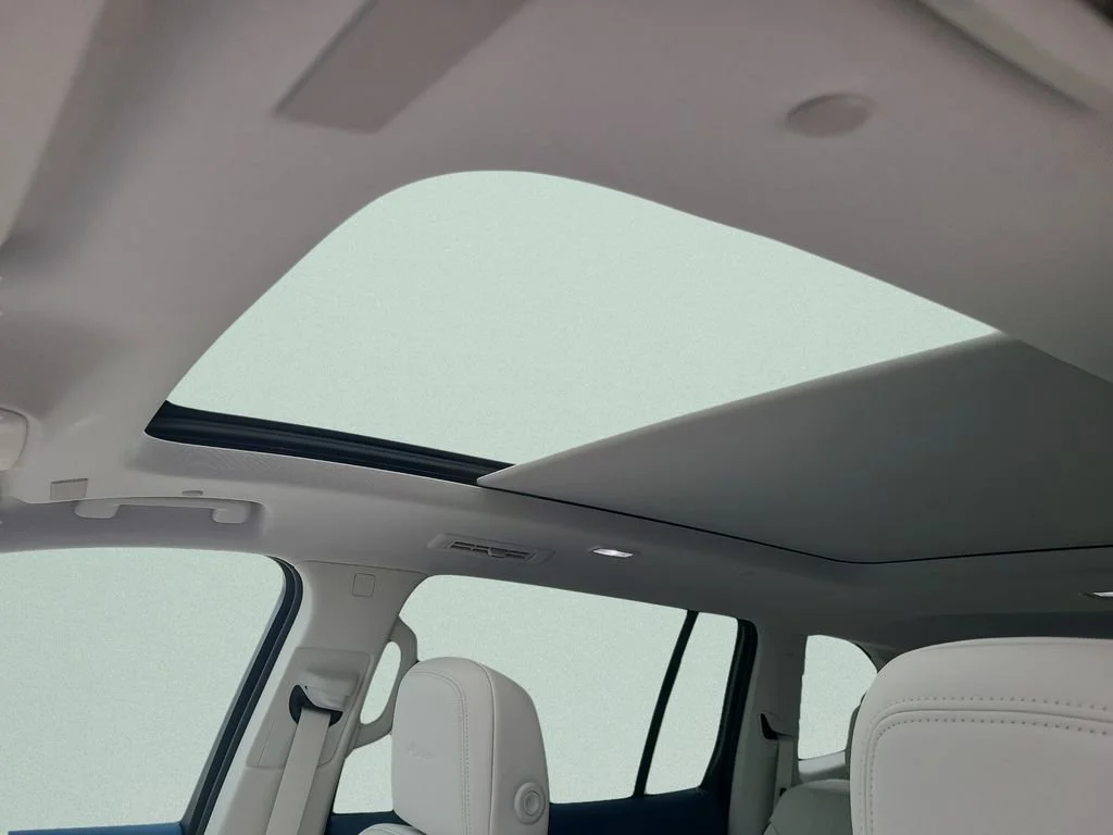 New 2026 Ocean Blue Metallic Buick Avenir image 17