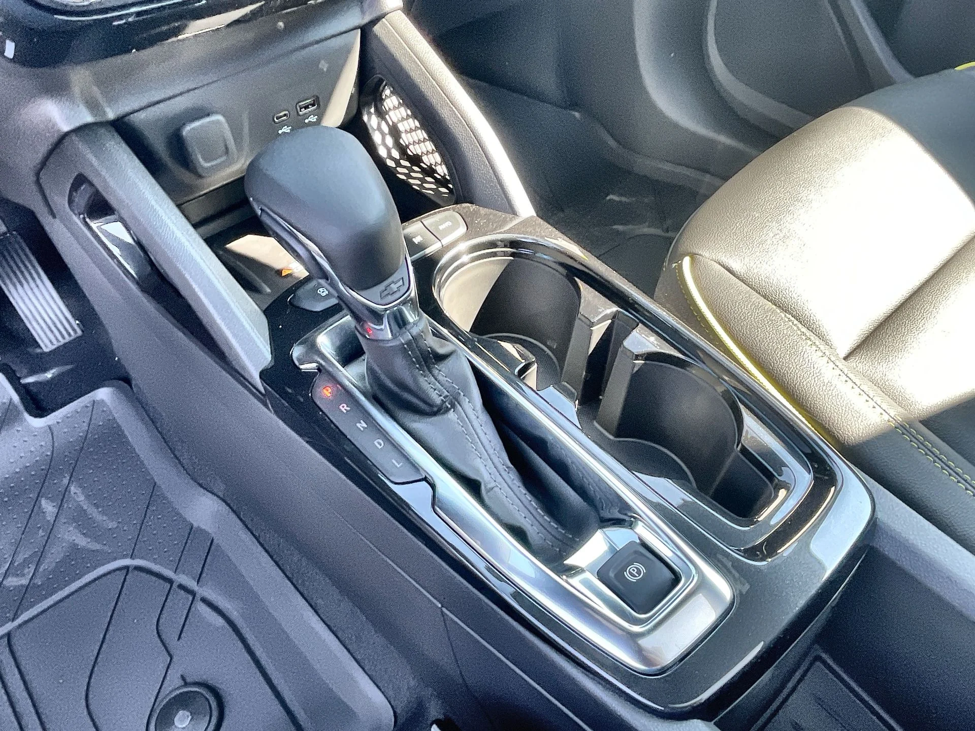 New 2026 Sterling Gray Metallic Chevrolet ACTIV image 40