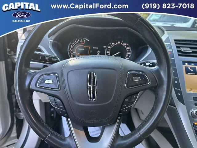 Used 2017 Gold Lincoln Premiere image 24