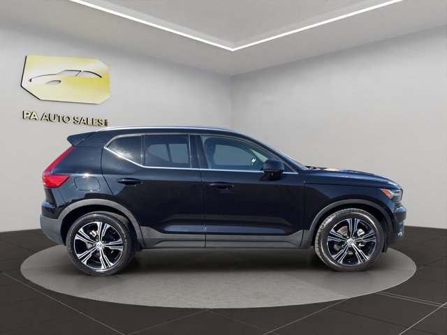 Used 2022 Black Volvo Inscription image 8