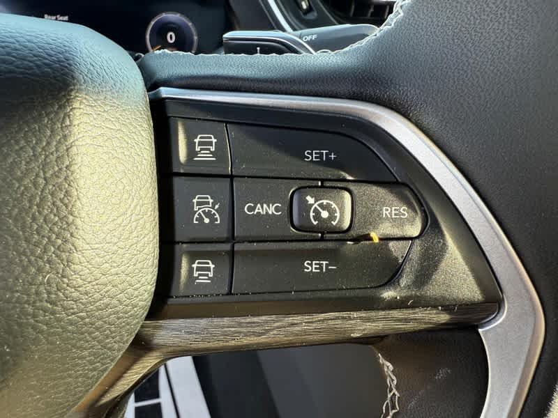Used 2024 Baltic Gray Metallic Clearcoat Jeep Limited image 17