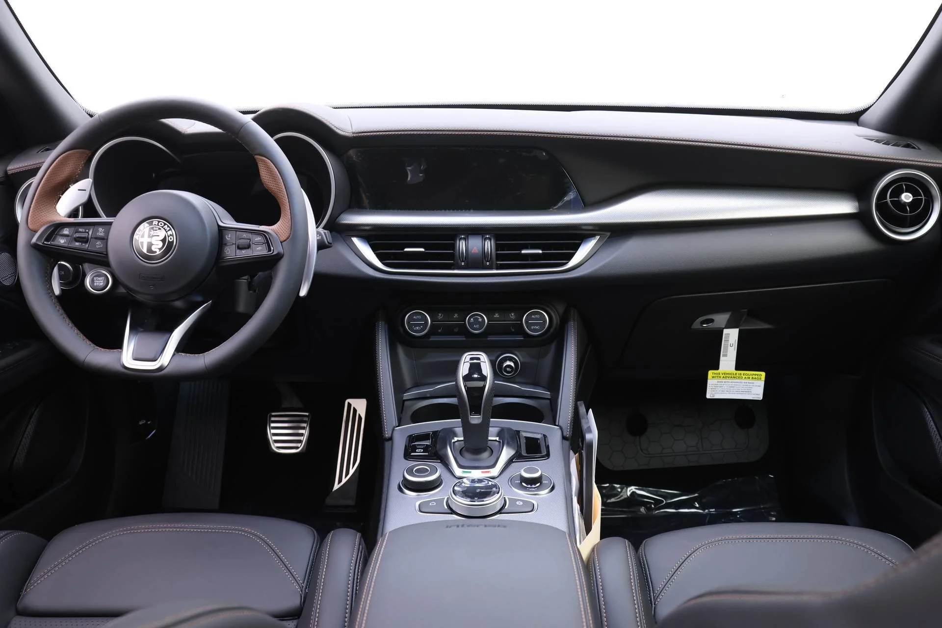 2025 Alfa Romeo Stelvio Intensa - Photo 8