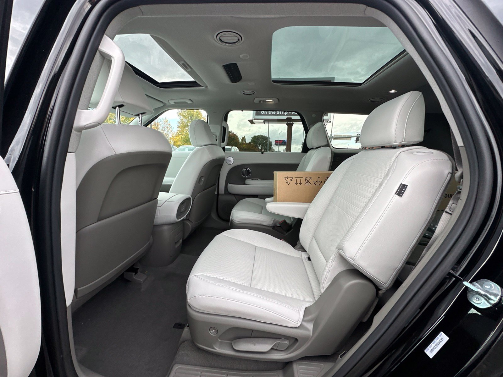 New 2027 Black Hyundai Limited AWD image 16