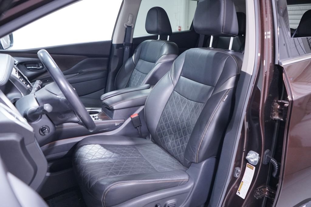 Used 2022 Almond Pearl Nissan Platinum image 7