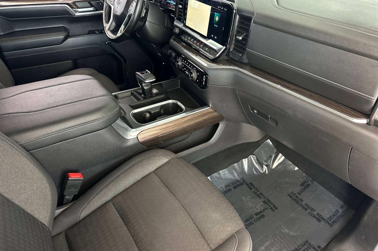 Used 2024 Summit White Chevrolet LT Trail Boss image 19