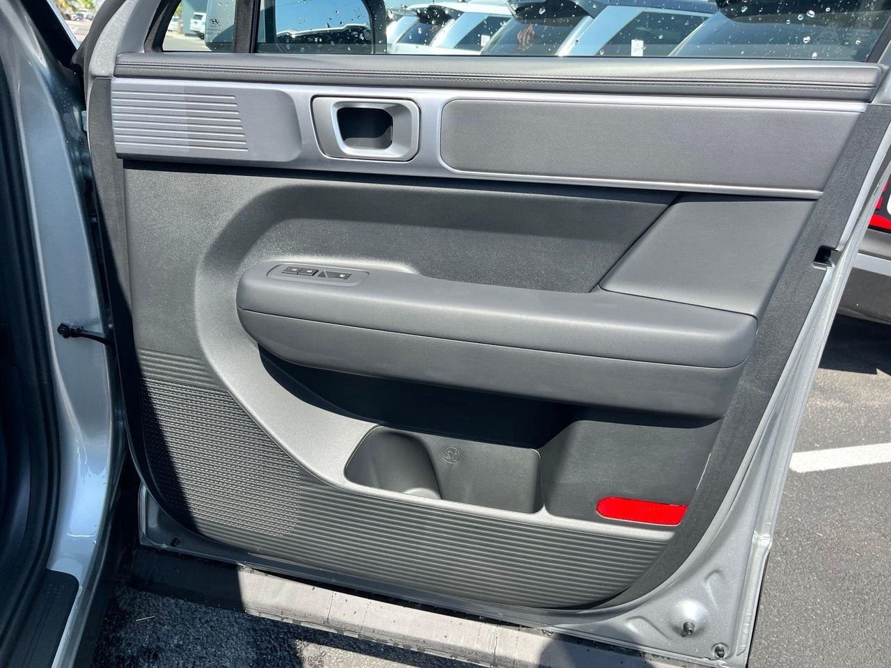 New 2027 Silver Hyundai SE FWD image 22