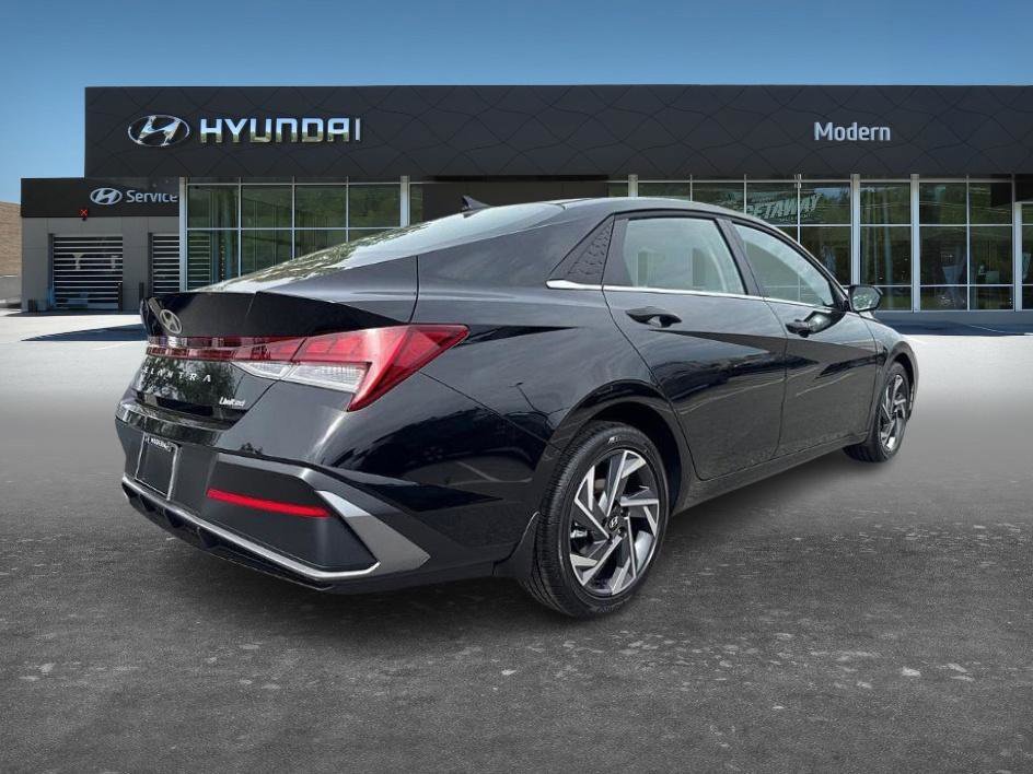 New 2026 Abyss Black Hyundai Limited image 3