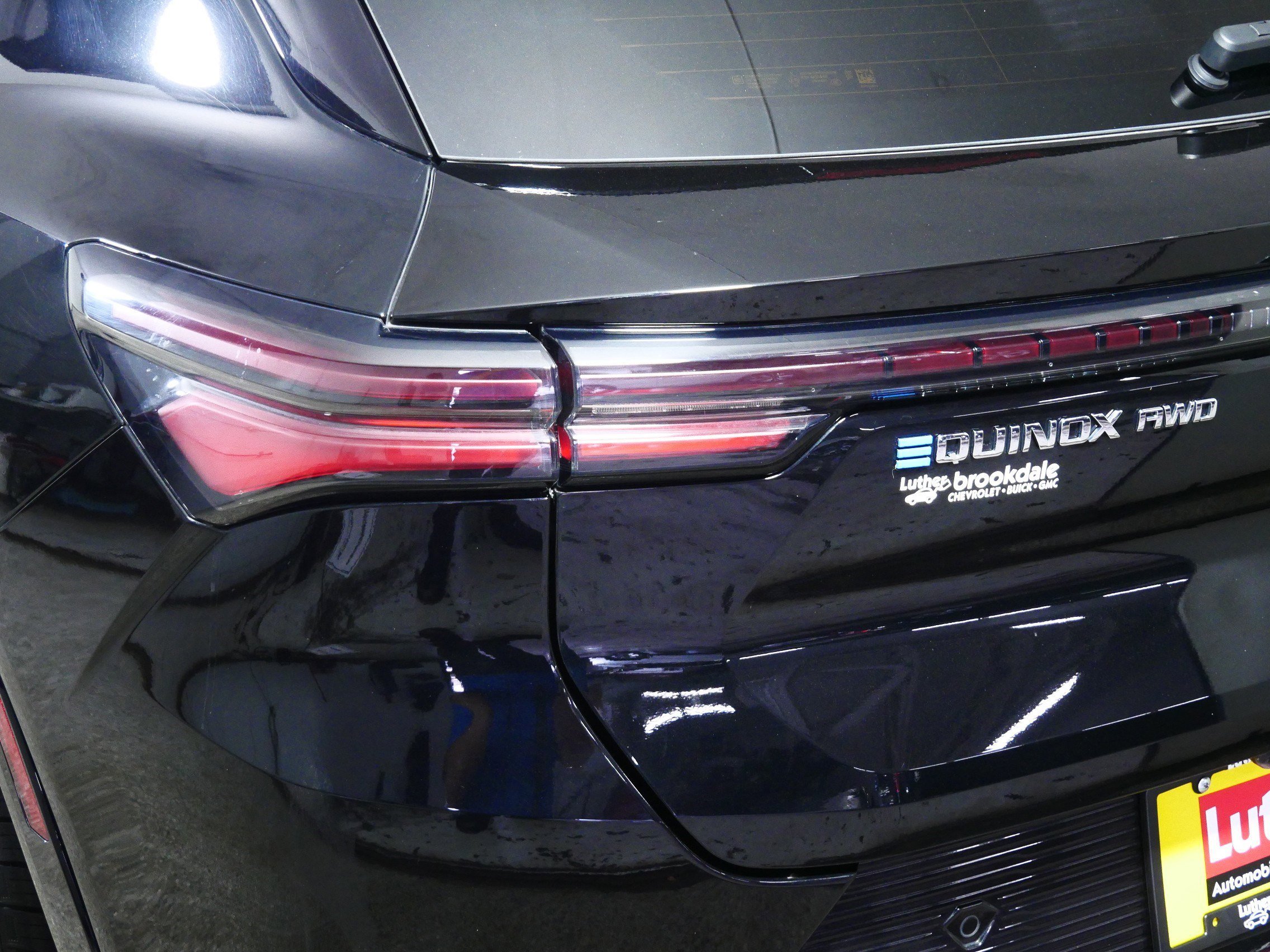 2024 Chevrolet Equinox EV LT - Photo 17