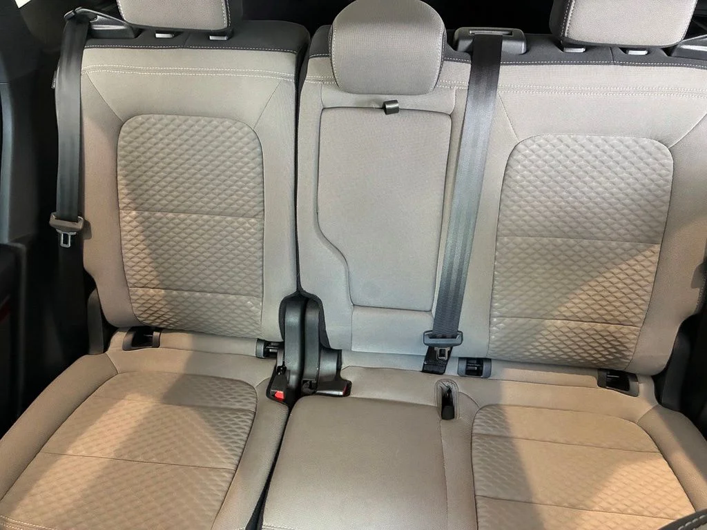 Used 2022 Blue Ford SE image 14